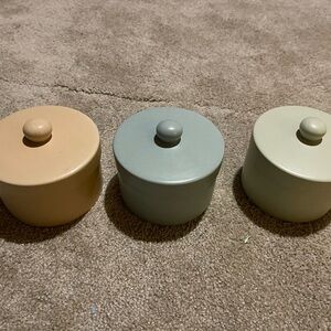 Elegant Ceramic Jewelry Organizer Set - Pink, Green, Blue